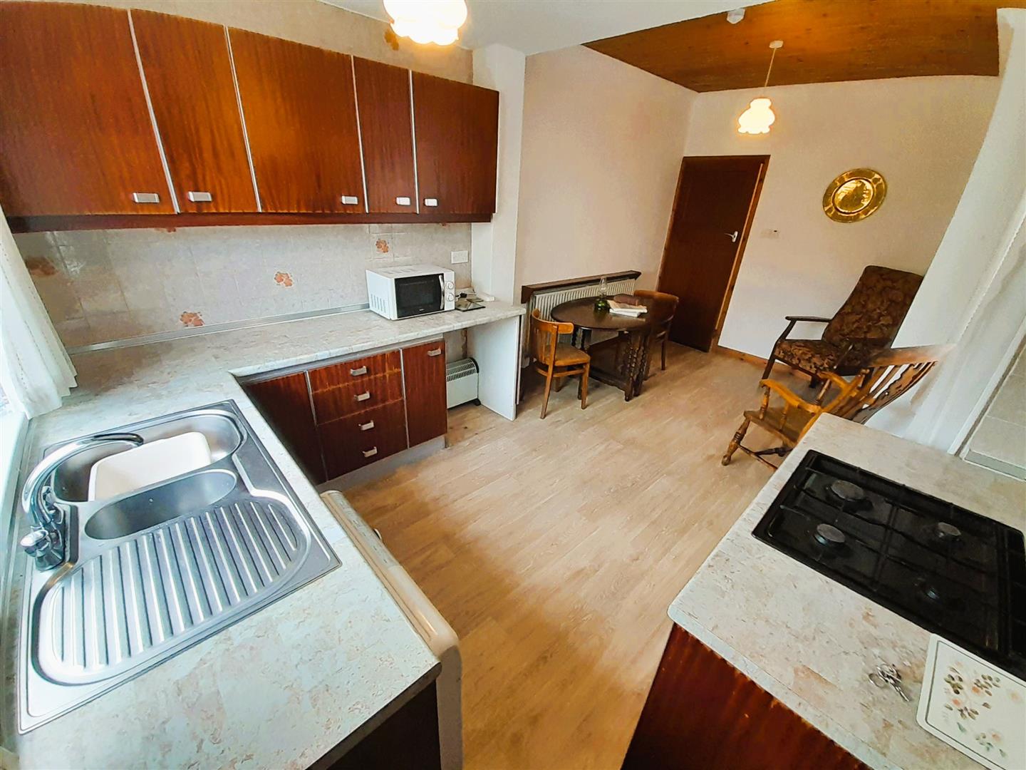 Llwynhendy Road, Llanelli, SA14 9HR